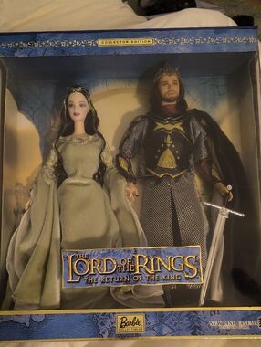 Barbie Lord of the Rings King & Queen Dolls in Green and Black